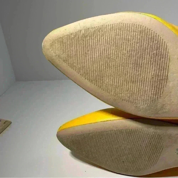 Talbots Yellow with Gold Accents Ballet Flats with Bow on Heel, Size 8 - Picture 4 of 10